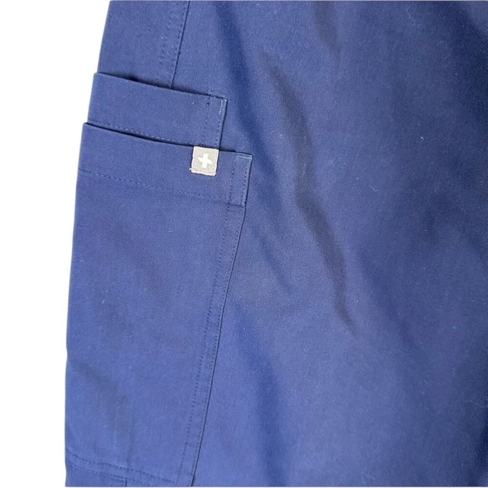 FIGS Axim Style Men’s Cargo Scrub Pants Navy Straight Leg 7 Pockets Sz S - Picture 7 of 10